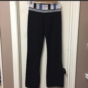 Lululemon reversible groove pant, size 6